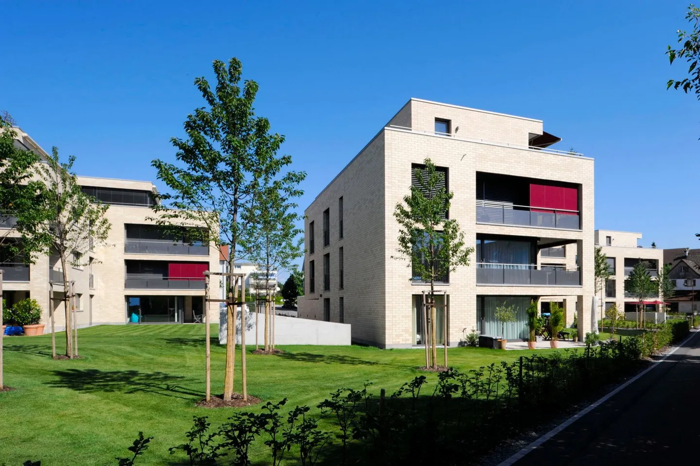 Louer une place de parking - Photo 1 sur 2