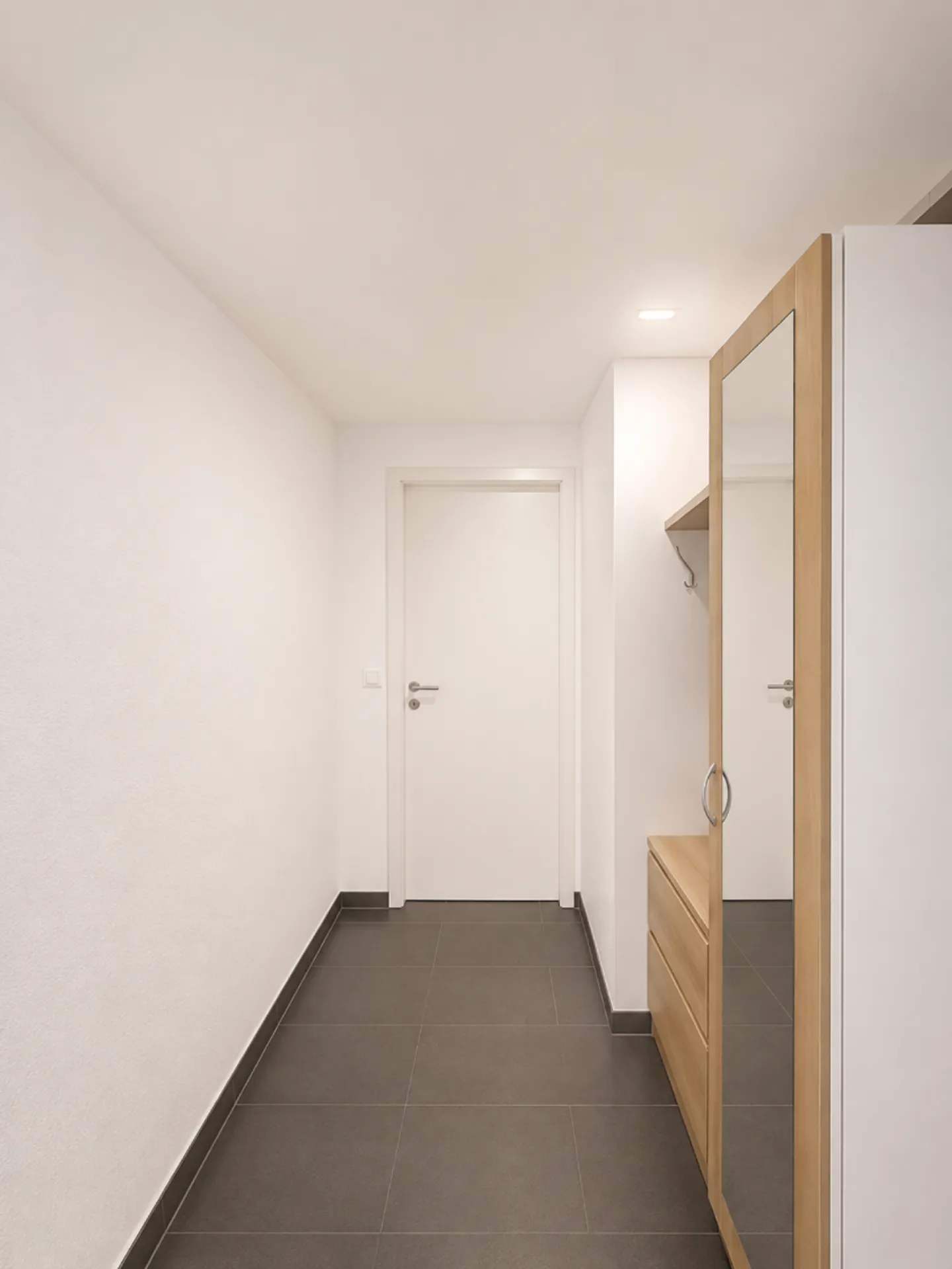 Premises with 38 m² and shower - Photo 2 of 8