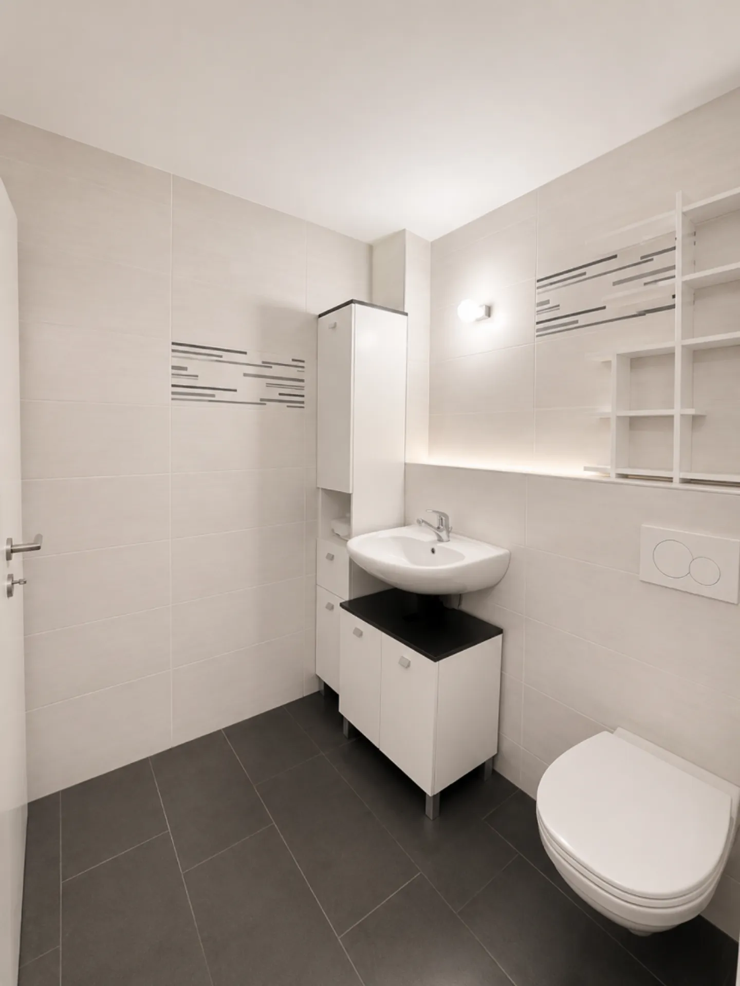 Premises with 38 m² and shower - Photo 6 of 8