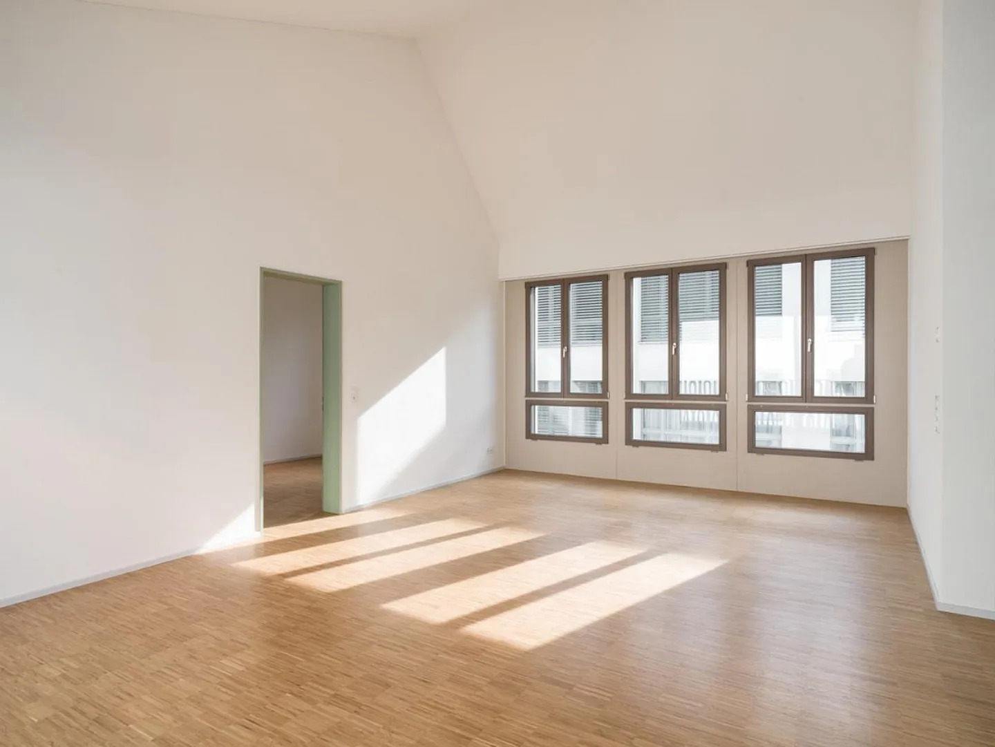 Moderne Wohnung mit Terrasse - Foto 2 von 10