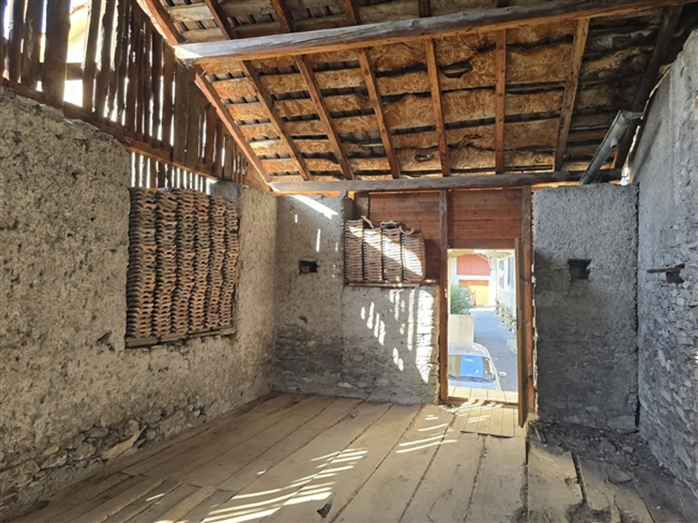 Barns for Renovation - 870 m3 - Vétroz - Great Potential - ref. 10233508 - Photo 5 of 13