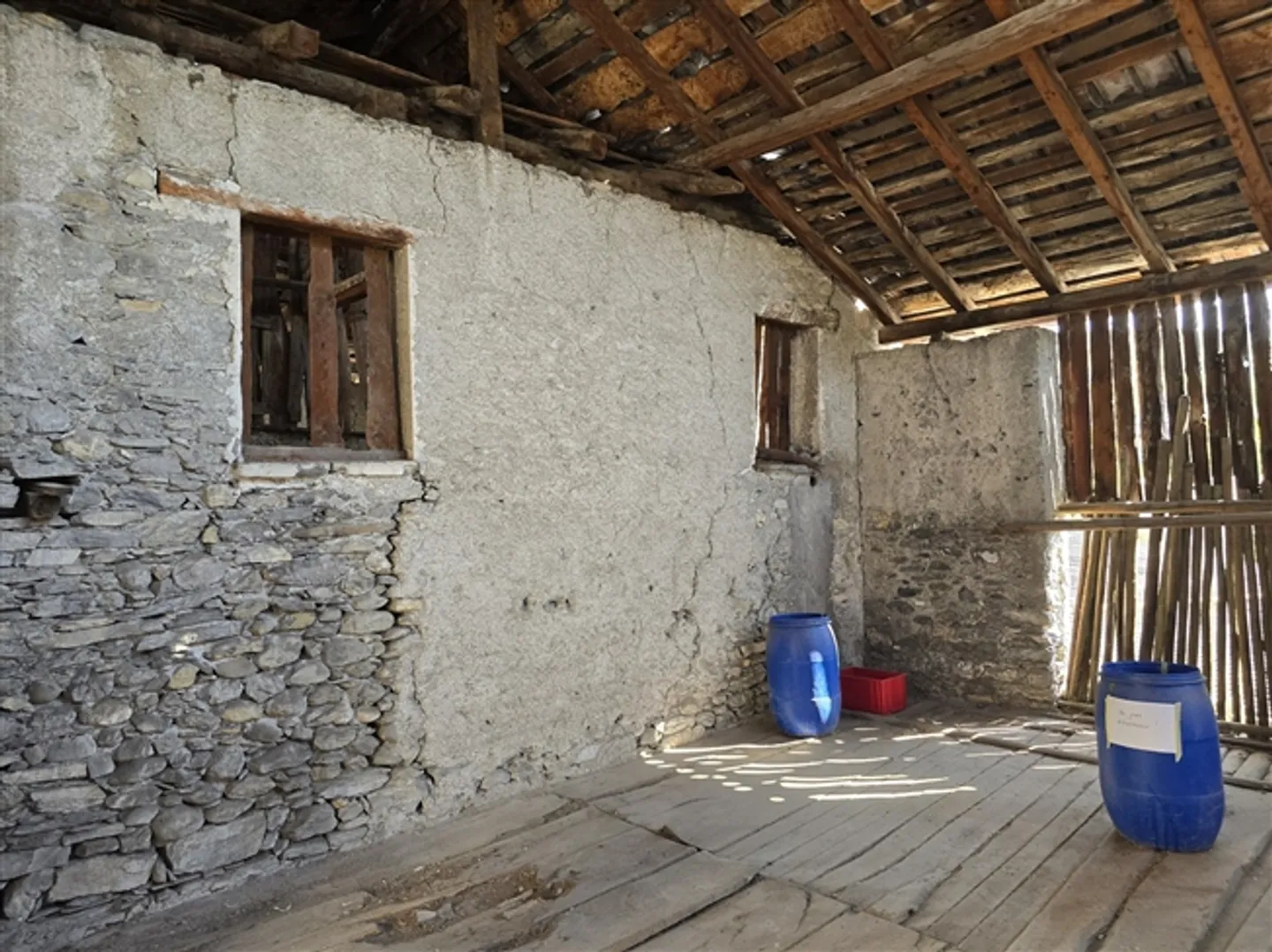 Barns for Renovation - 870 m3 - Vétroz - Great Potential - ref. 10233508 - Photo 9 of 13
