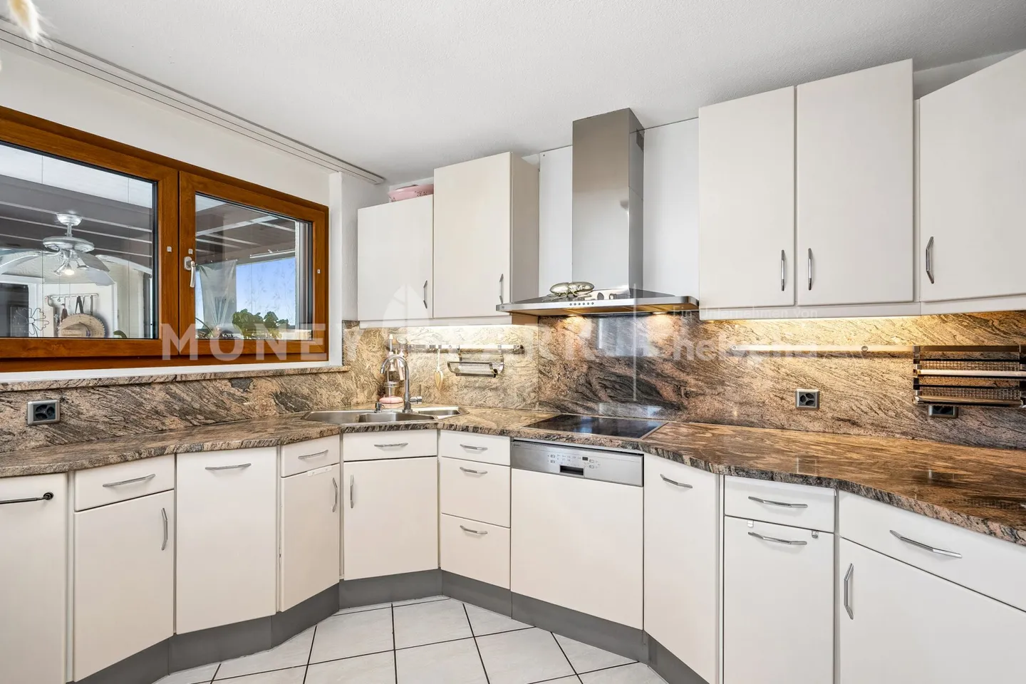 Maison individuelle unique de 6,5 avec vue panoramique - Photo 3 sur 16