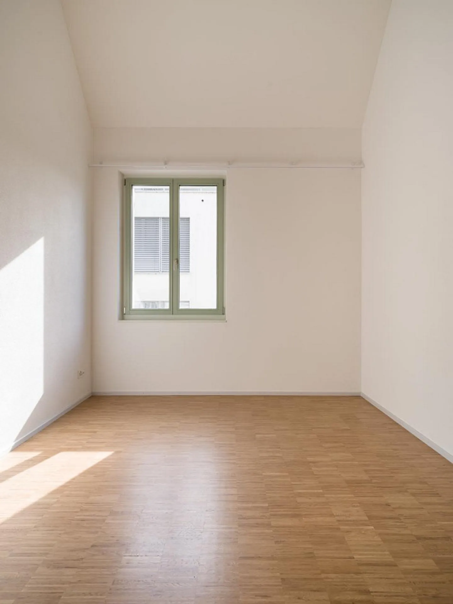 Moderne Wohnung mit Terrasse - Foto 4 von 10