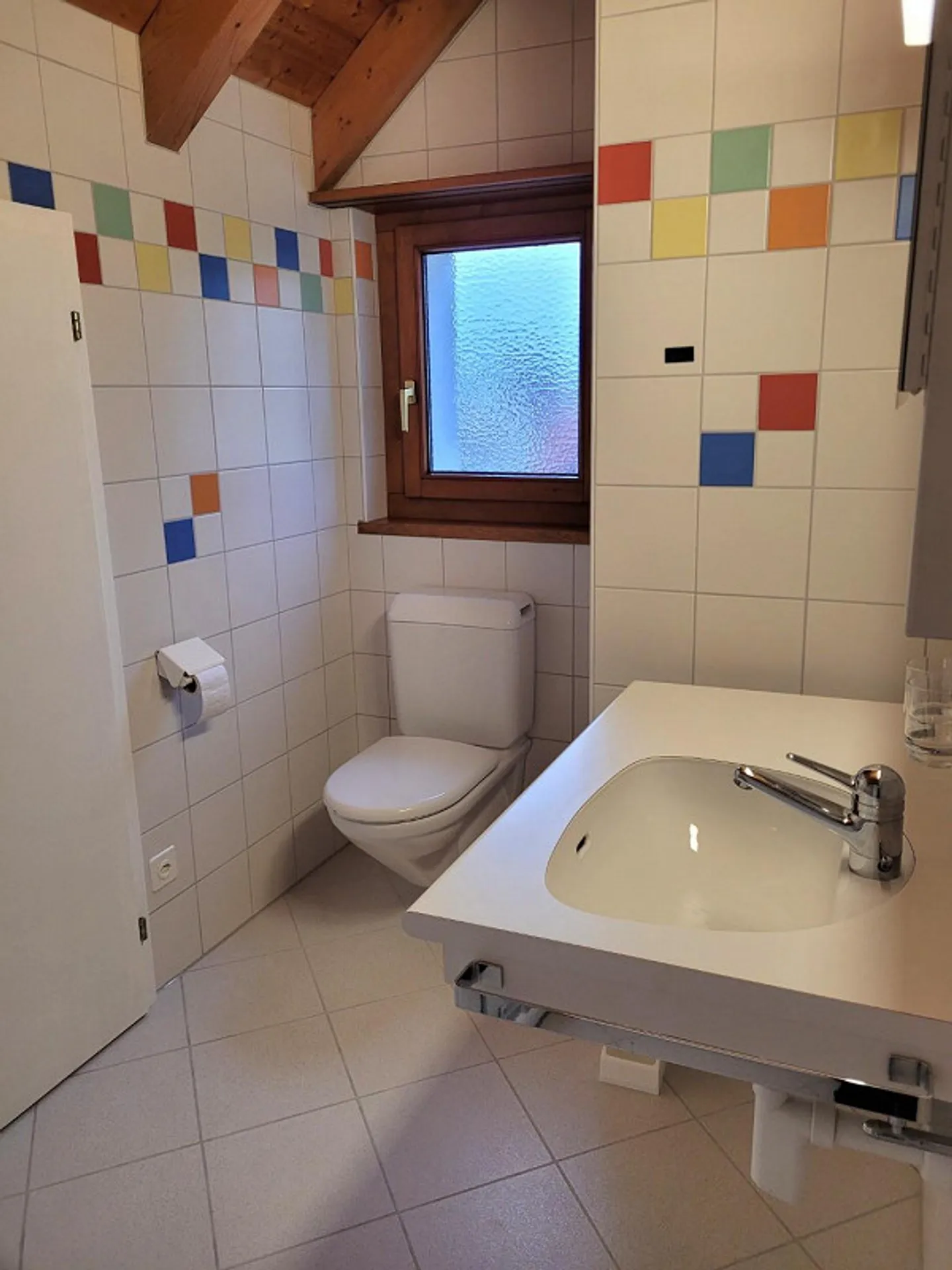 Sehr ruhig gelegene 3.5-Zimmer Maisonette-Wohnung in Uznach - Foto 9 von 12