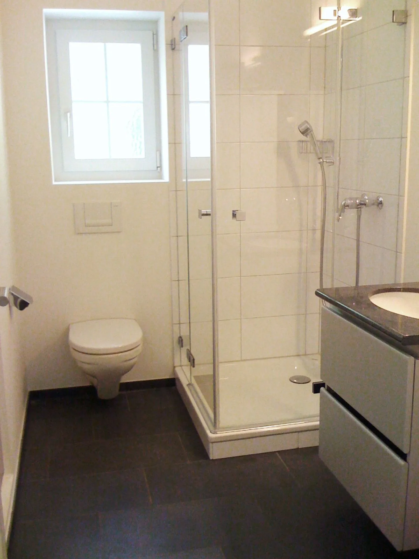 Exklusive 5.5-Zimmer-Altbauwohnung mit eigener Terasse in Bern zu vermieten! - Foto 10 von 19