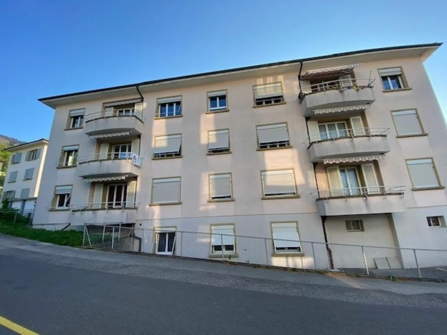 Bellissimo appartamento ristrutturato con 3 stanze e balcone - Foto 1 di 8