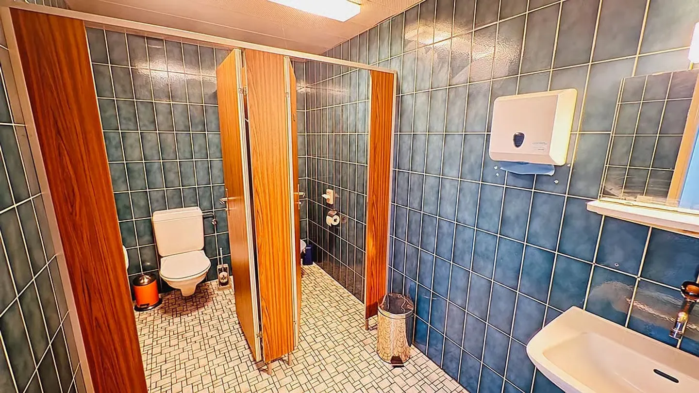 Casa plurifamiliare con attività di ristorazione e casa unifamiliare - Foto 5 di 19