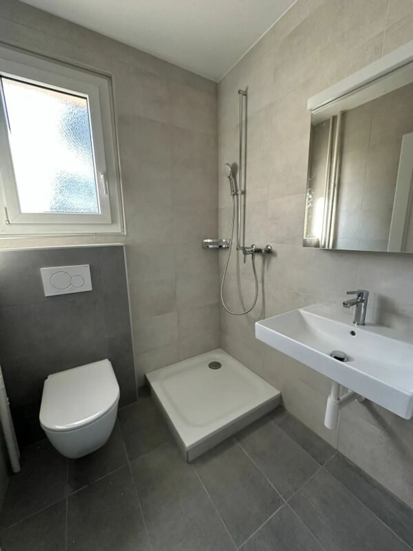 Bellissimo appartamento ristrutturato con 3 stanze e balcone - Foto 8 di 8