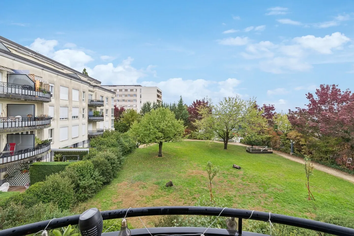 Stylish Apartment with Balcony - Photo 7 of 8