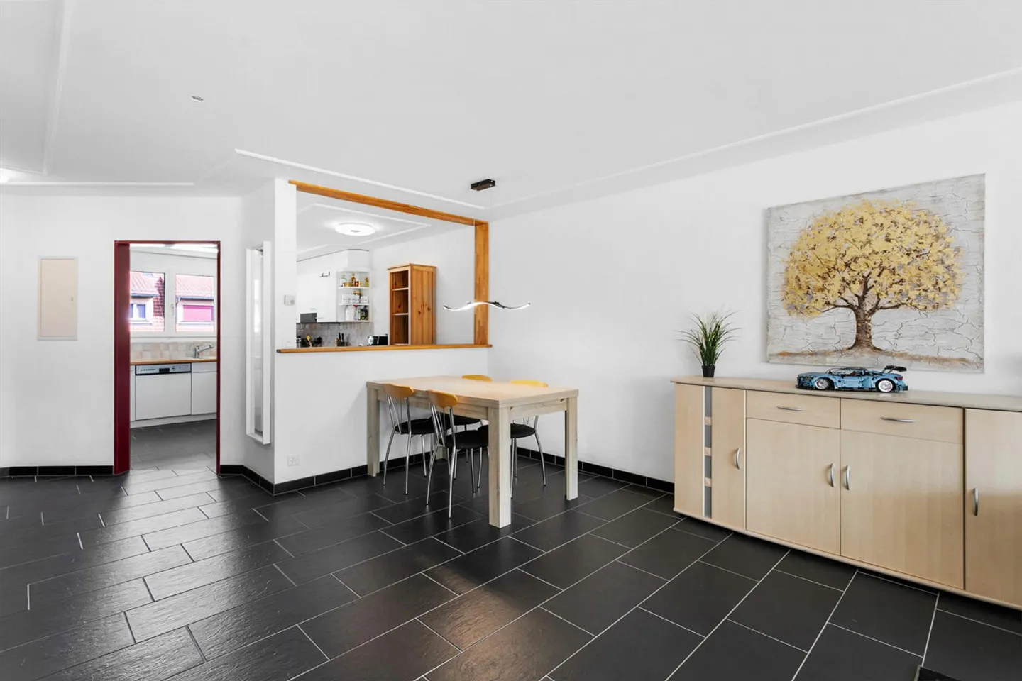 Maisonette on two floors - Photo 4 of 14