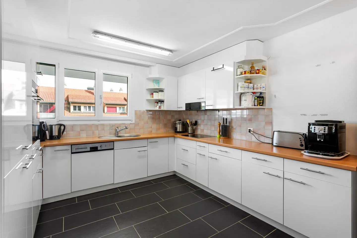 Maisonette on two floors - Photo 6 of 14