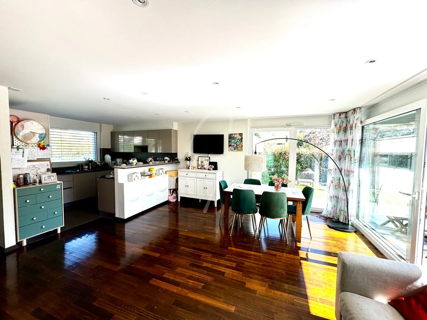 Contemporary Villa in Vessy - Photo 4 of 13