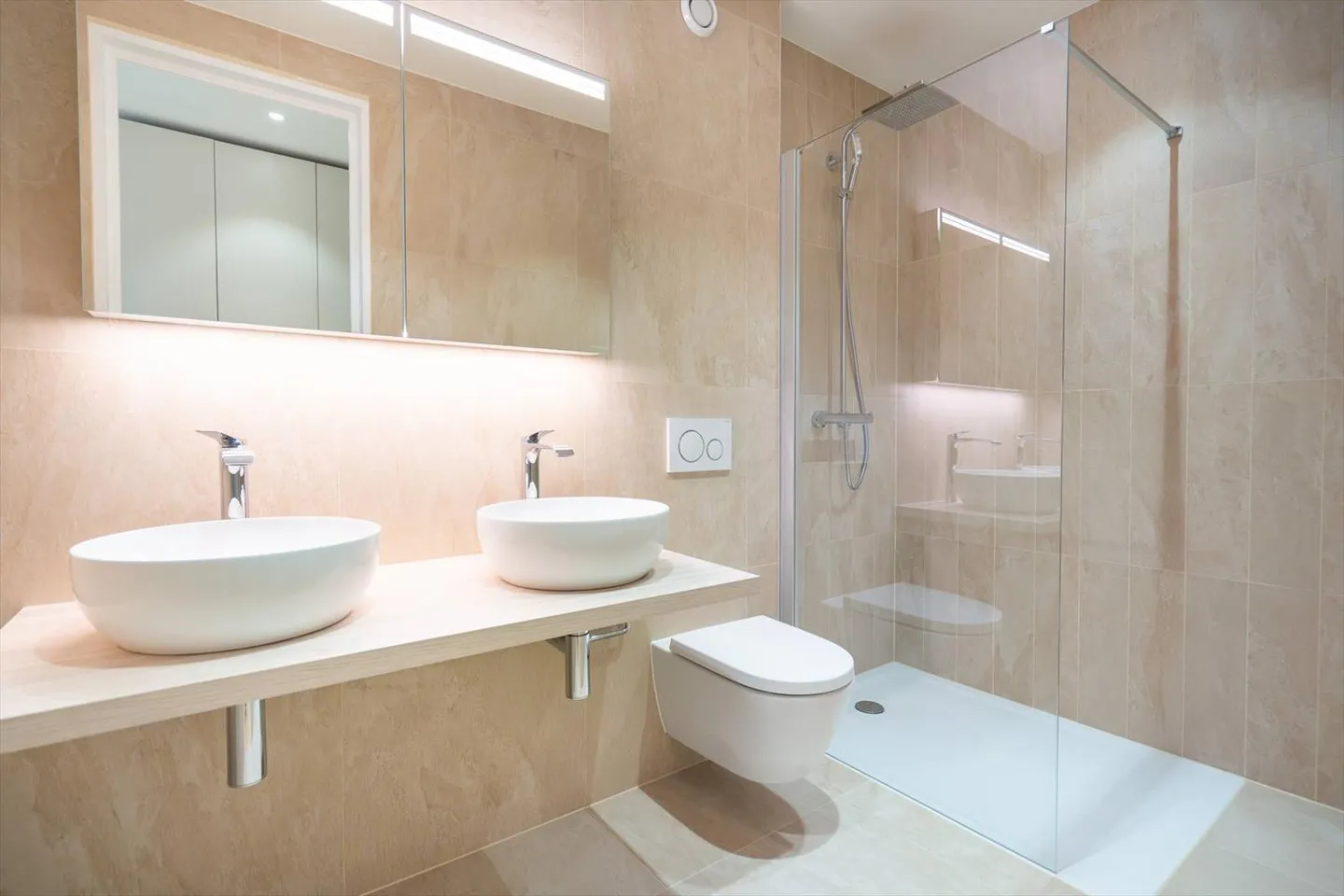 Magnificent 3.5-room apartment with lake view - Photo 11 of 13