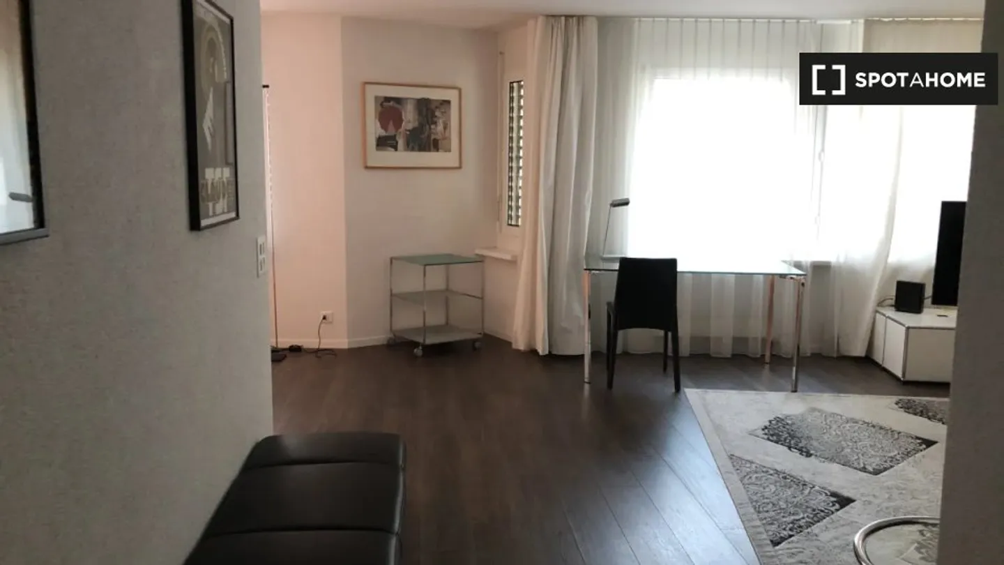 Discover, visit and rent your new home online with full confidence. - Photo 3 of 18