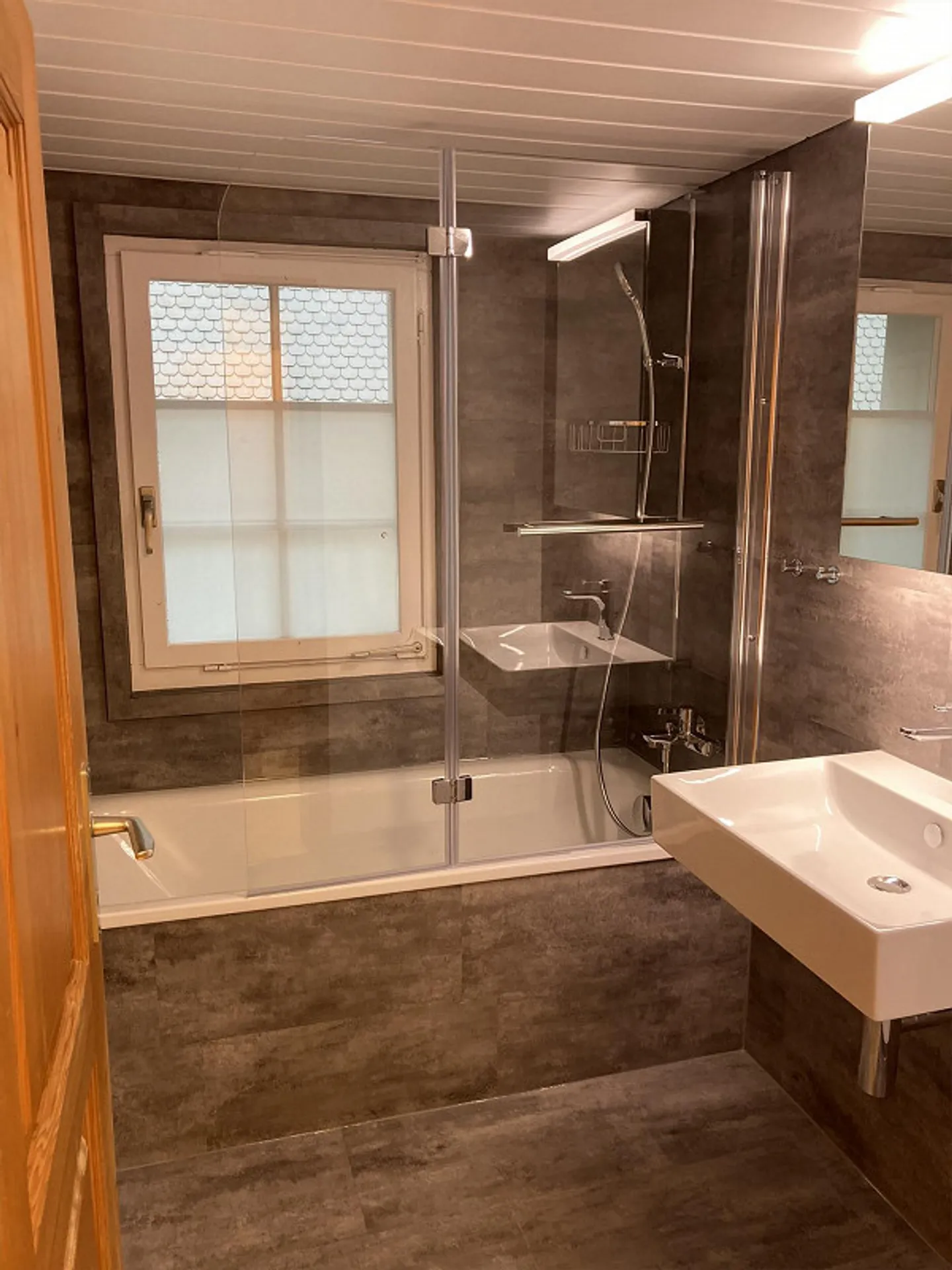 Accogliente appartamento di 3 1/2 stanze nel centro del villaggio di Hemberg - Foto 2 di 15