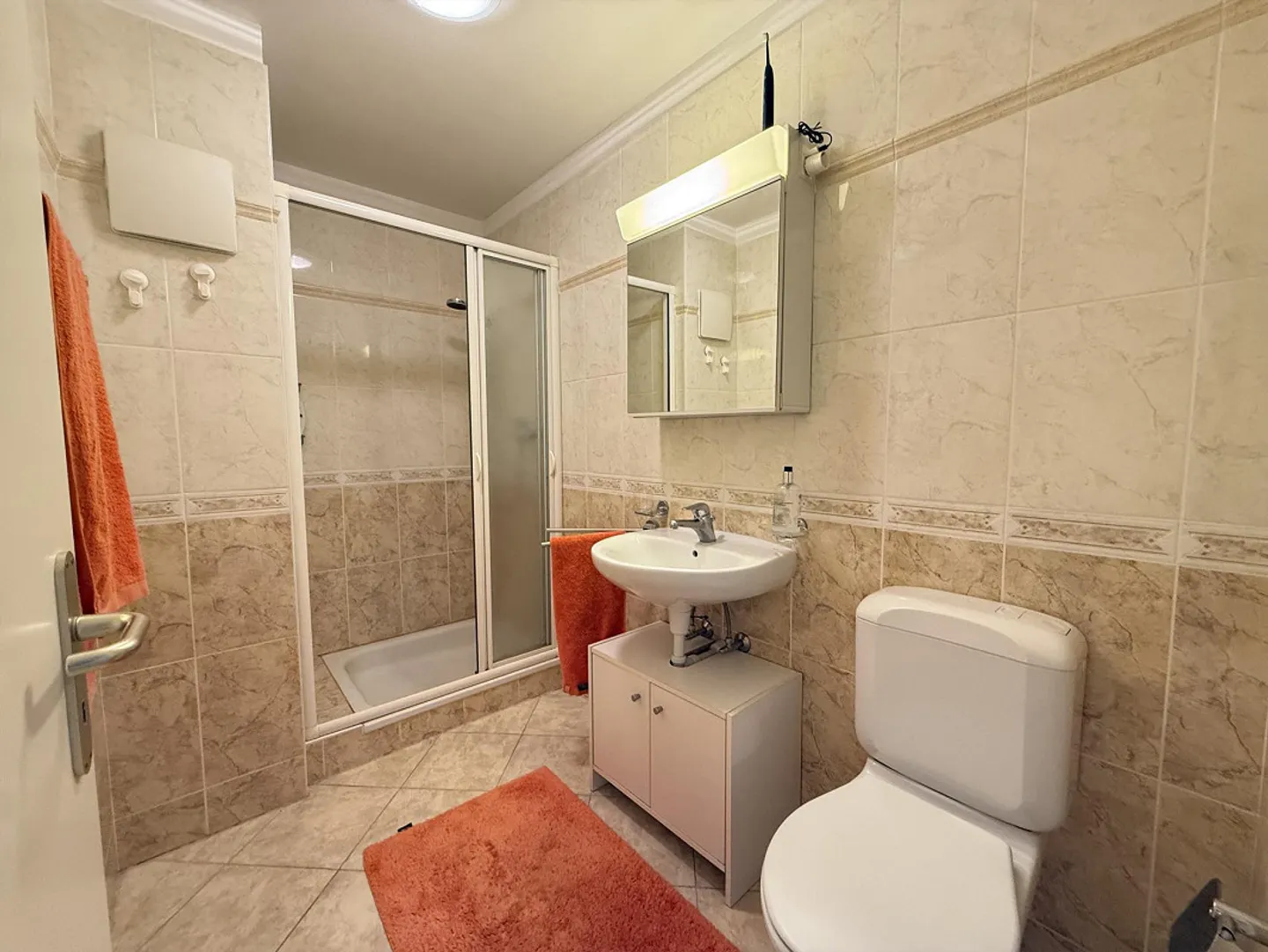 Bright and modern 4.5-room apartment on the sixth floor - Photo 8 of 9