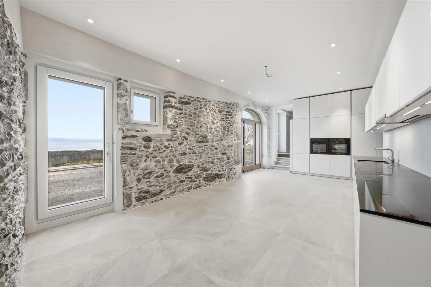 High-end apartment in Arzier - Photo 3 of 10