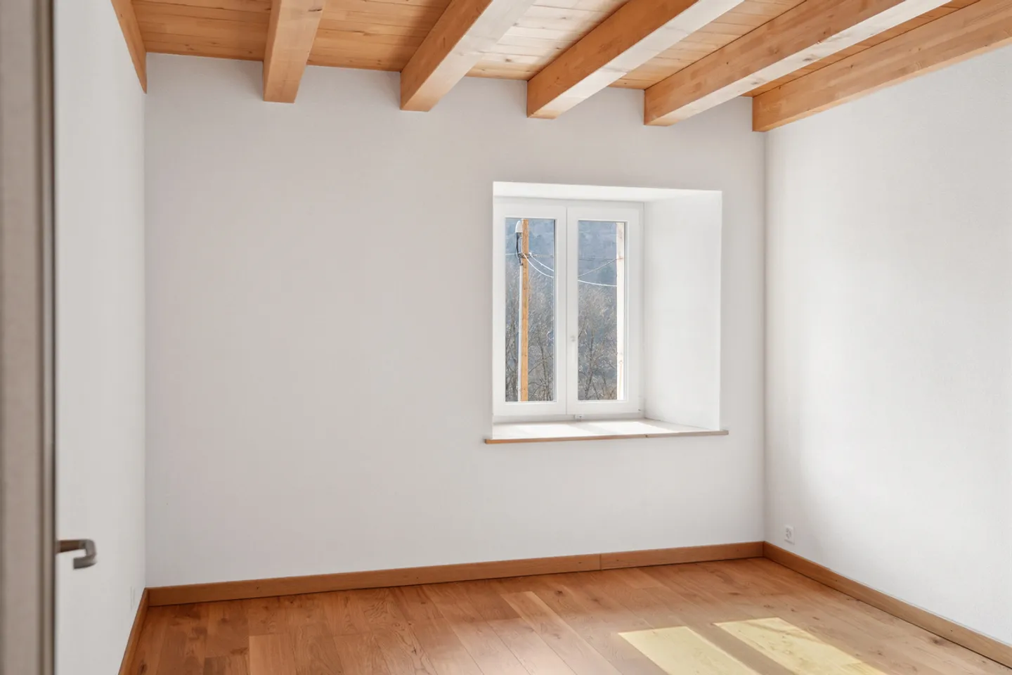 Komfort im Duplex und Ertrag im Erdgeschoss: Haus in Ste-Croix - Foto 8 von 13