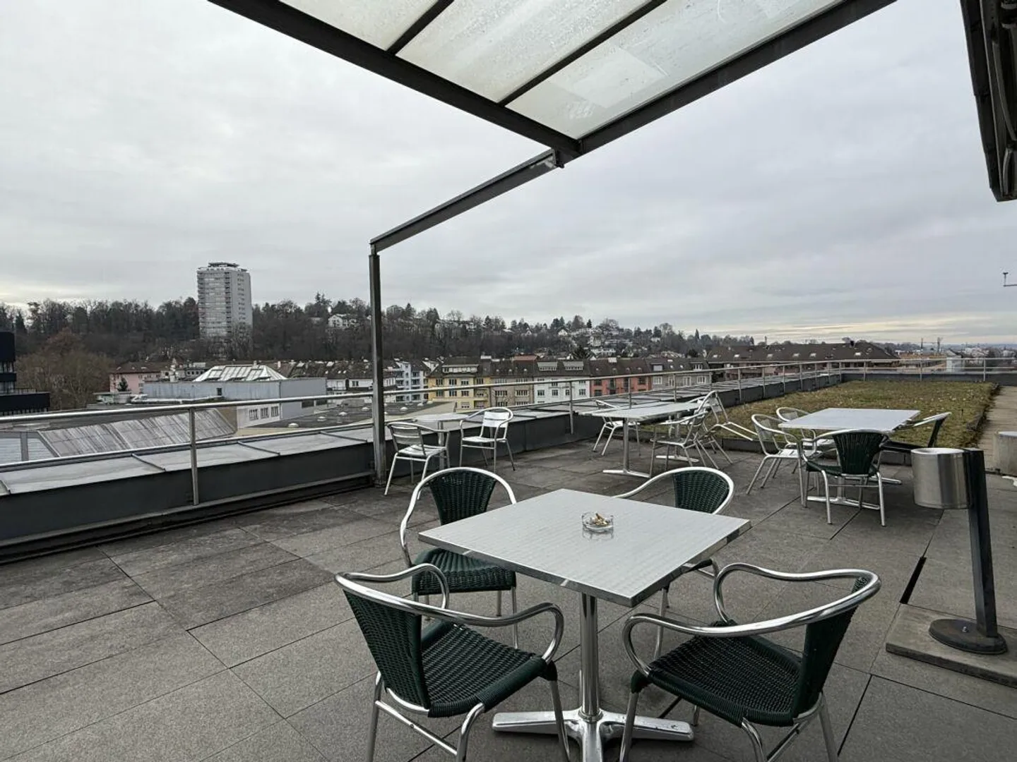 Spazi per uffici luminosi a Dreispitz - Foto 3 di 9