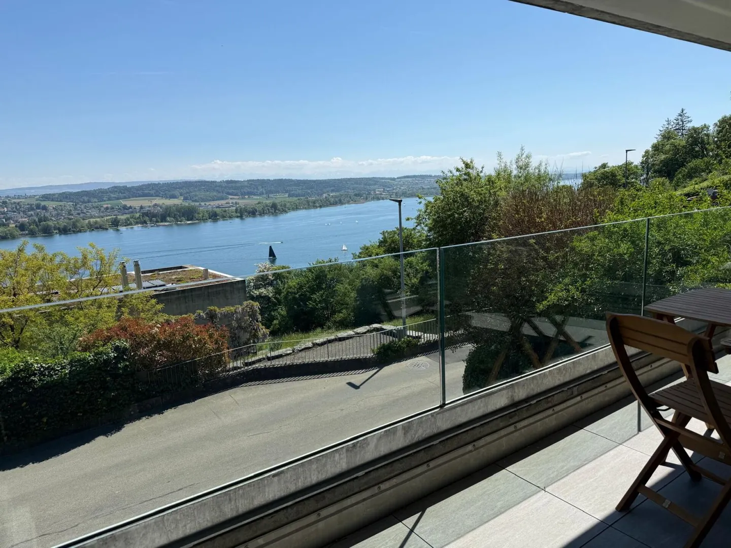 Exklusive 5.5-Zimmer-Wohnung mit Seeblick - Foto 2 von 12