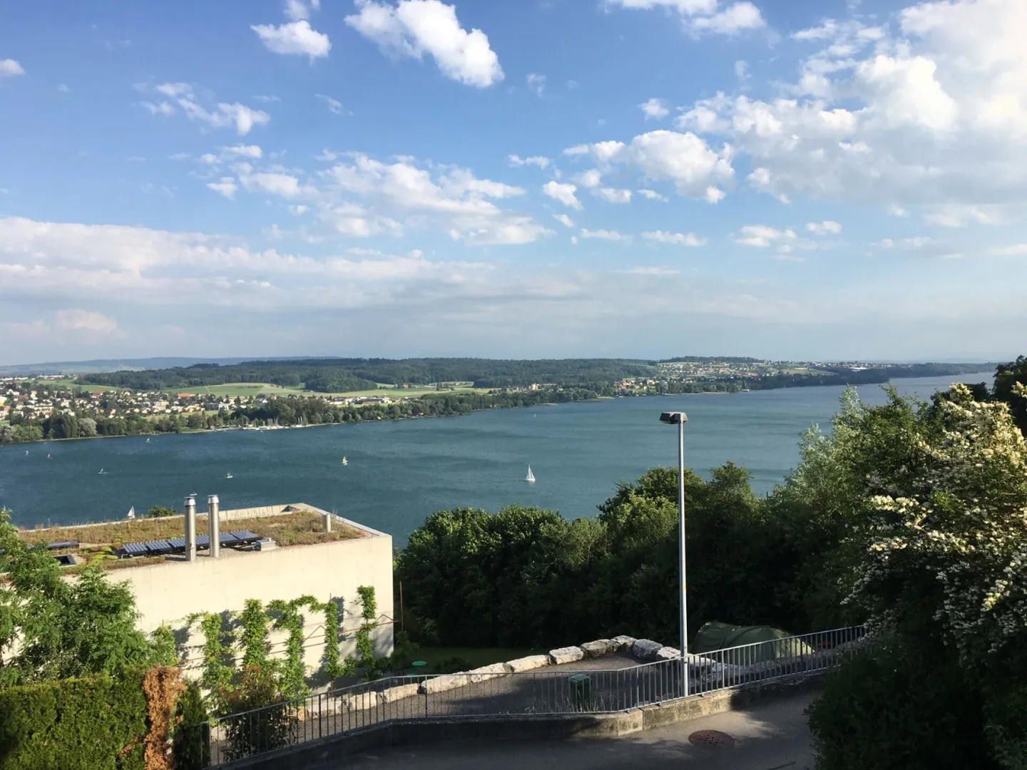 Exklusive 5.5-Zimmer-Wohnung mit Seeblick - Foto 1 von 12