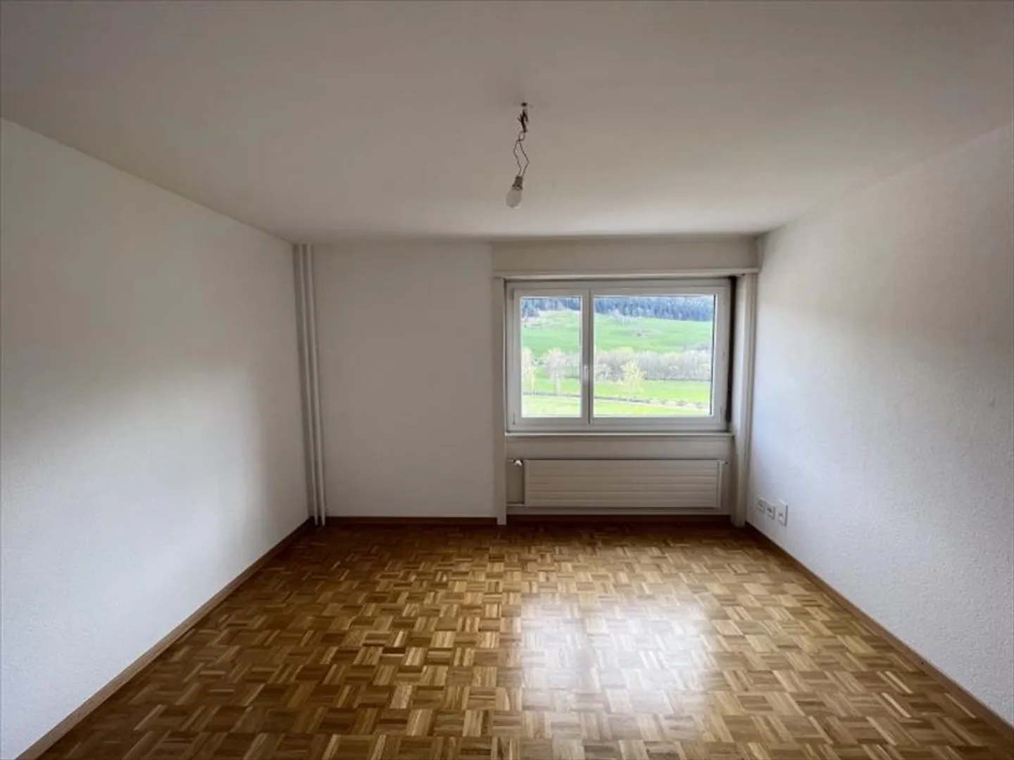 02253 - Appartement 1 pièce - Rue de la Flamme 14 - COUVET - Photo 2 sur 4