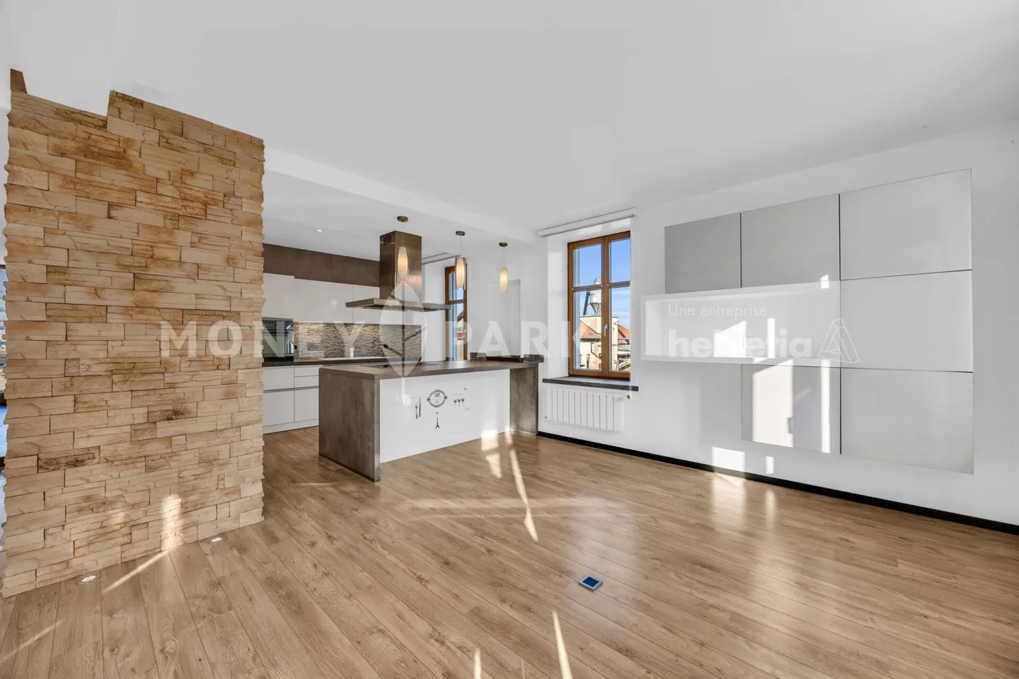 Große Villa mit Charme in Glovelier - Foto 2 von 13