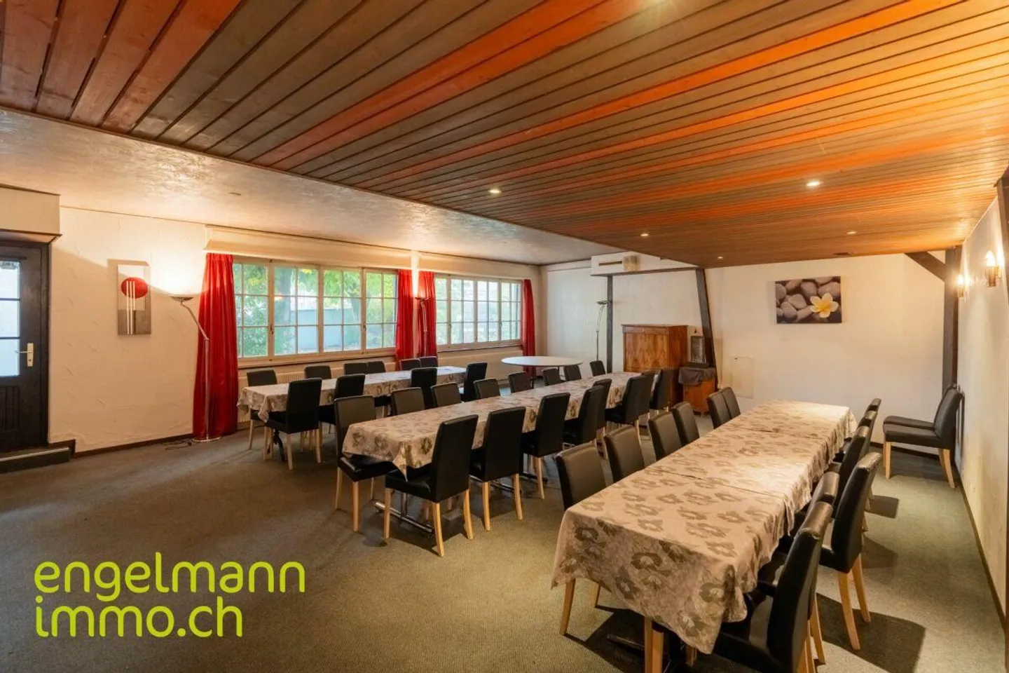 Mixed-use building for sale - Photo 6 of 15