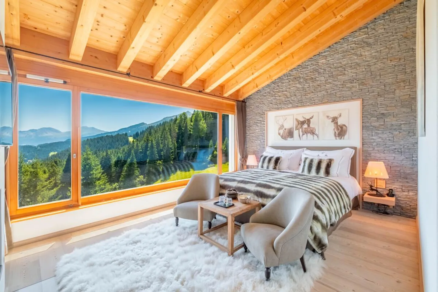 Noble Mountain Residence Ensemble in a Privileged Ski-in/Ski-out Location - Photo 1 of 4