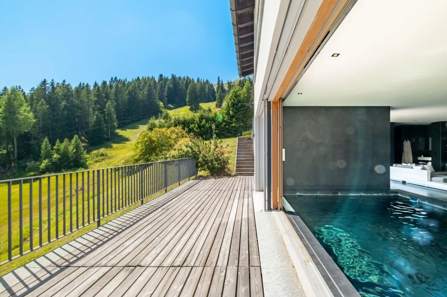 Noble Mountain Residence Ensemble in a Privileged Ski-in/Ski-out Location - Photo 2 of 4