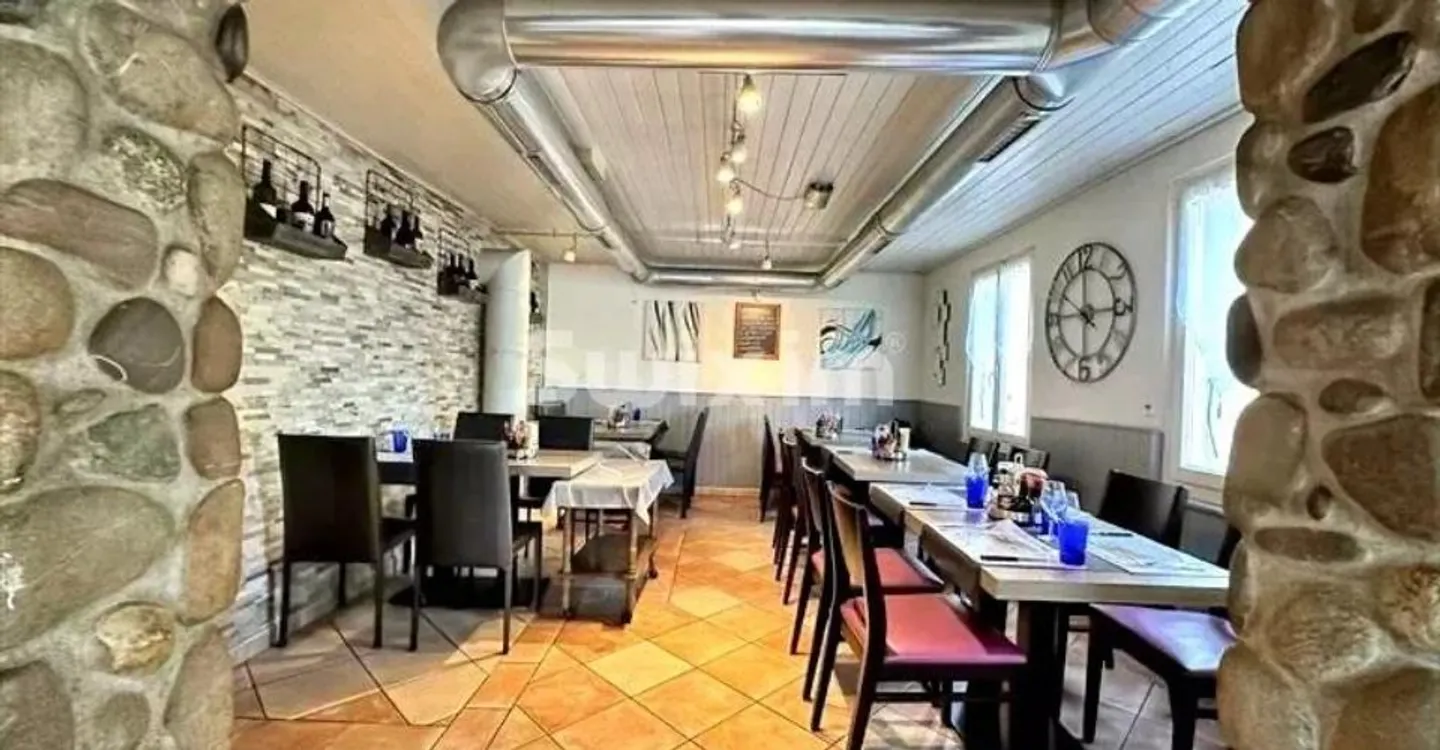 Charming Restaurant & Flat - Photo 1 of 6