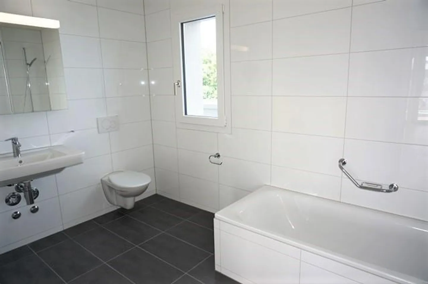 Sonnige Attikawohnung mit grosser Terrasse - Foto 9 von 10