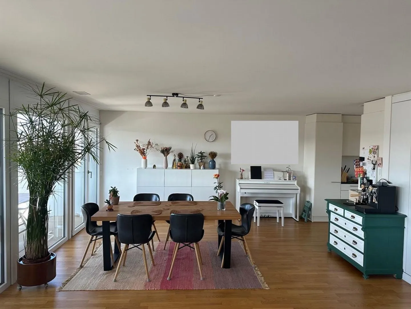 Sonnige Attikawohnung mit grosser Terrasse - Foto 4 von 10