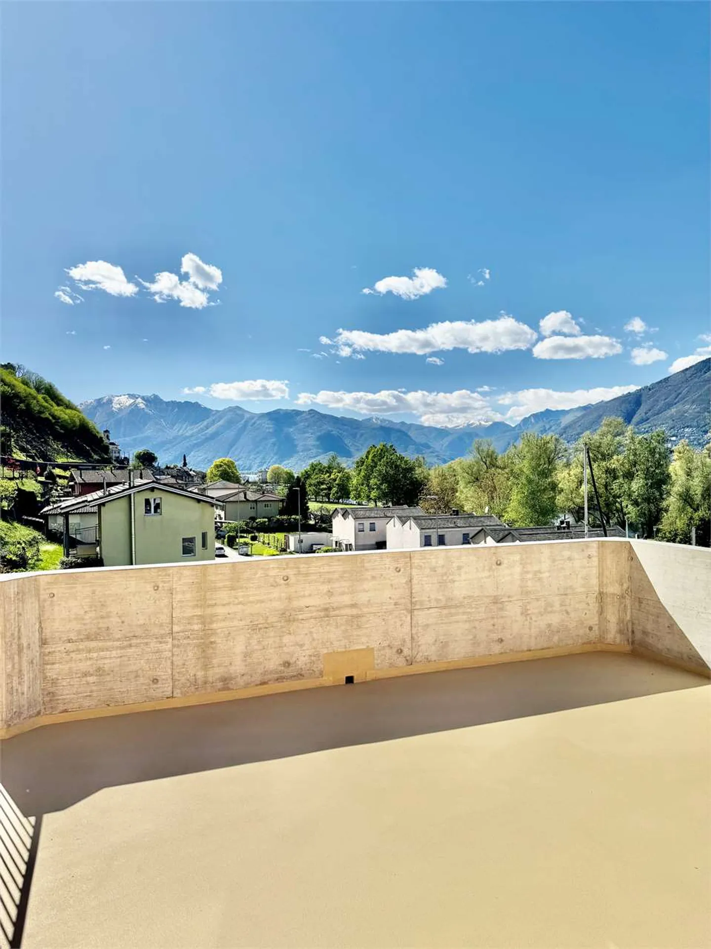 Nuovo appartamento di 3,5 stanze a Gambarogno - Foto 2 di 13