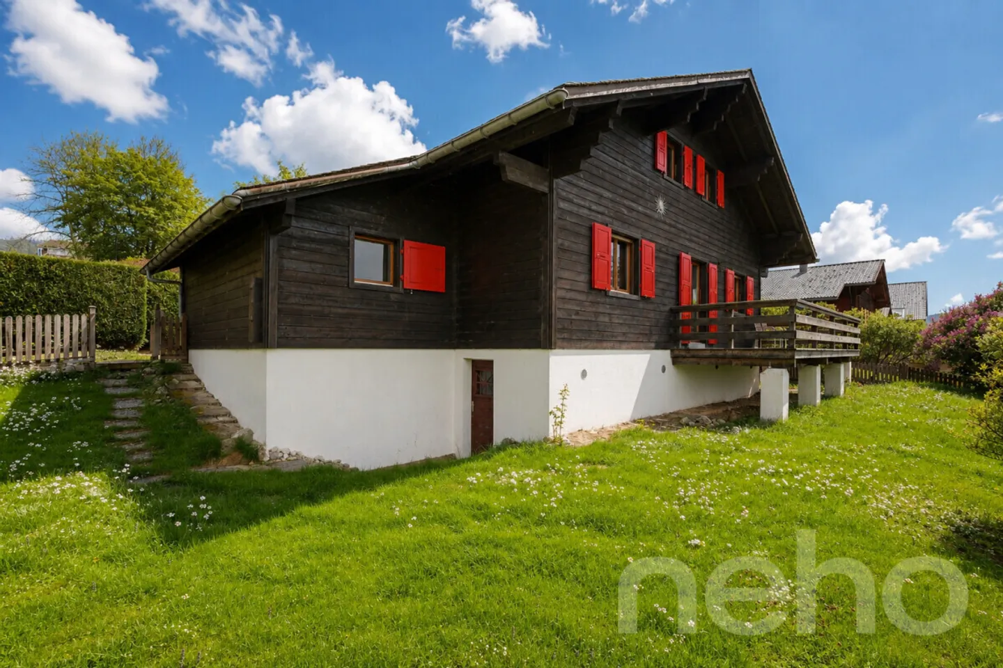 Le Pont : Magnifique chalet individuel avec vue sur le lac de Joux - Photo 2 sur 12