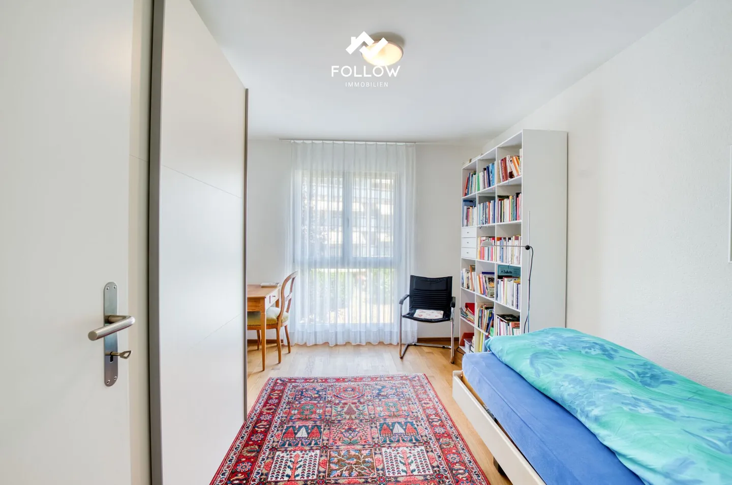 L'idylle rencontre l'élégance : Appartement spacieux de 4,5 pièces dans un bel emplacement verdoyant - Photo 14 sur 19