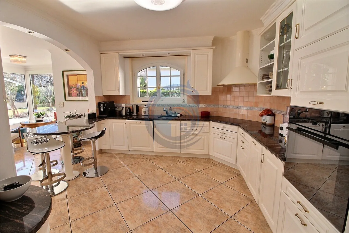 Charming Individual Villa 6.5 Rooms with Pool and Large Land - Photo 10 of 14