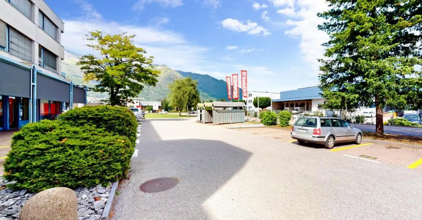 127 m² nutzbarer Raum – Lager zu vermieten in Quartino - Foto 1 von 1