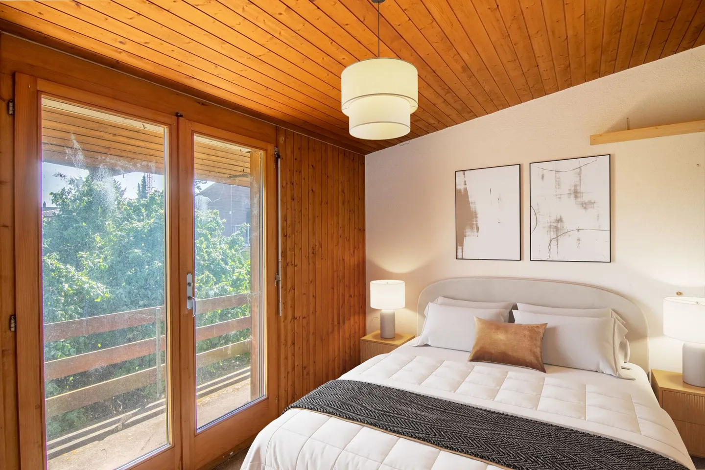 Bien à rénover avec un grand potentiel de nouvelle construction ou de transformation : maison individuelle de 5,5 pièces à seulement 10 minutes à pied du lac de Bienne ! - Photo 9 sur 13