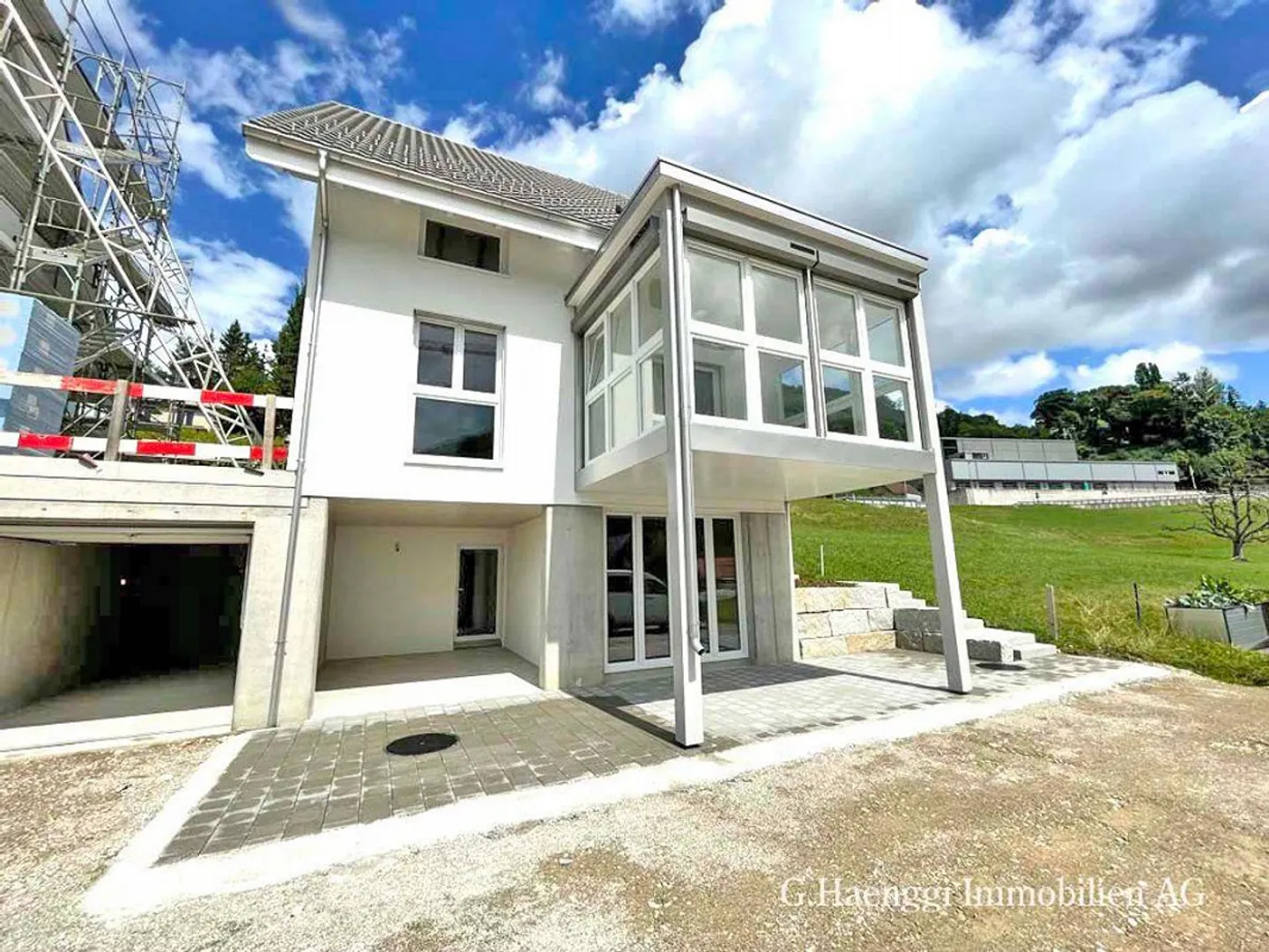 4 new, spacious 5 to 7.5-room single-family homes with a wide view in Läufelfingen - Photo 3 of 13