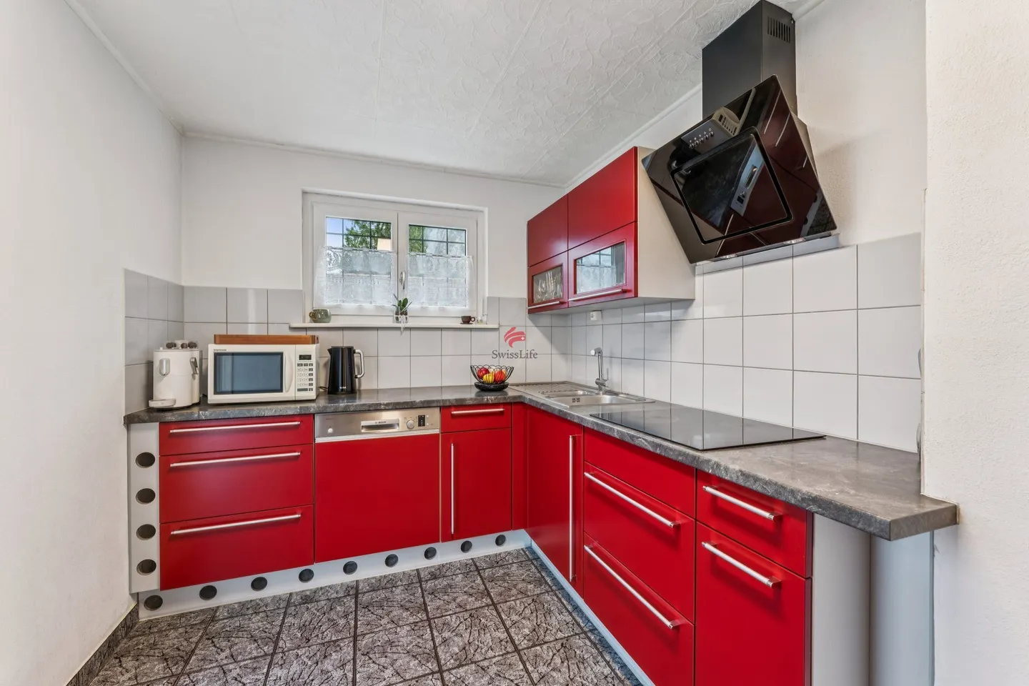 Charming Family Home in Igis - Photo 4 of 11