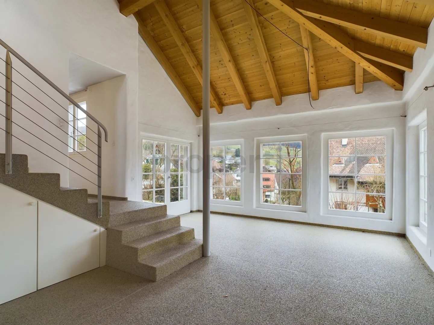 Casa duplex tranquilla di 3,5 stanze con bel giardino e piccolo stagno a Maisprach - Foto 1 di 13