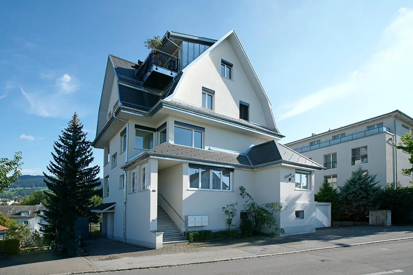 Appartamento 3 locali con grande balcone - Foto 1 di 10