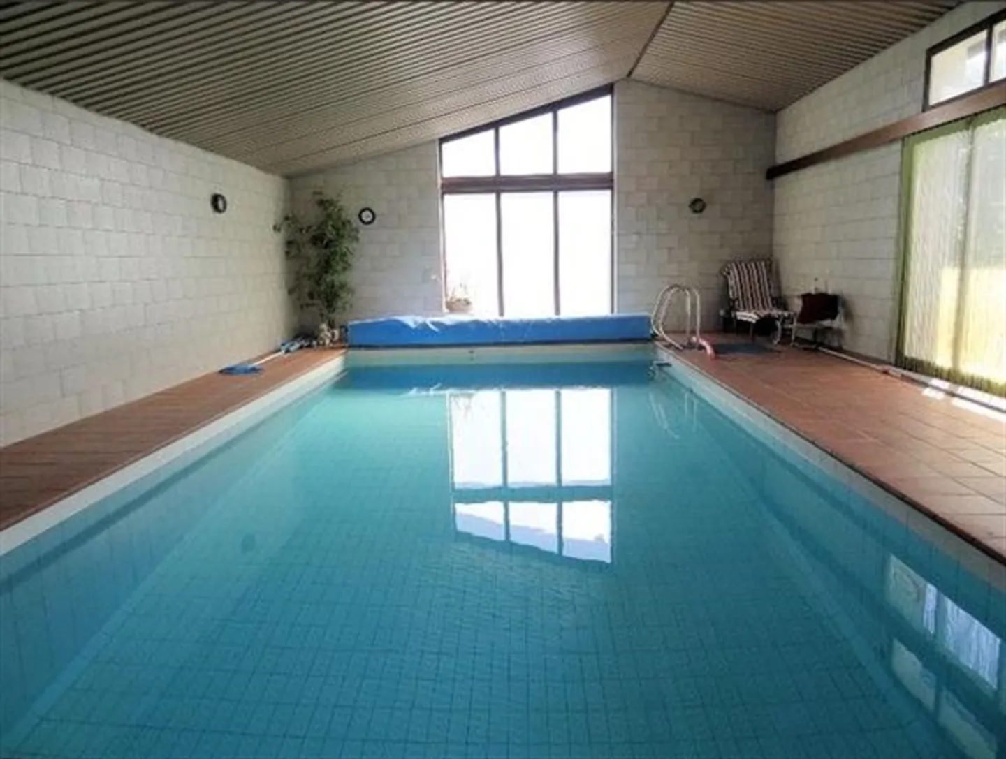 «Splendida villa con grande giardino e piscina coperta / Wunderschöne Villa mit grossem Garten und Hallenbad» - Foto 7 di 12