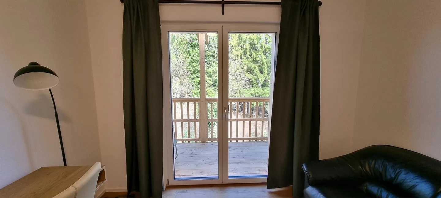 Nouveau bâtiment - chambre meublée avec douche/WC privée + balcon - comme à l'hôtel - Photo 1 sur 15
