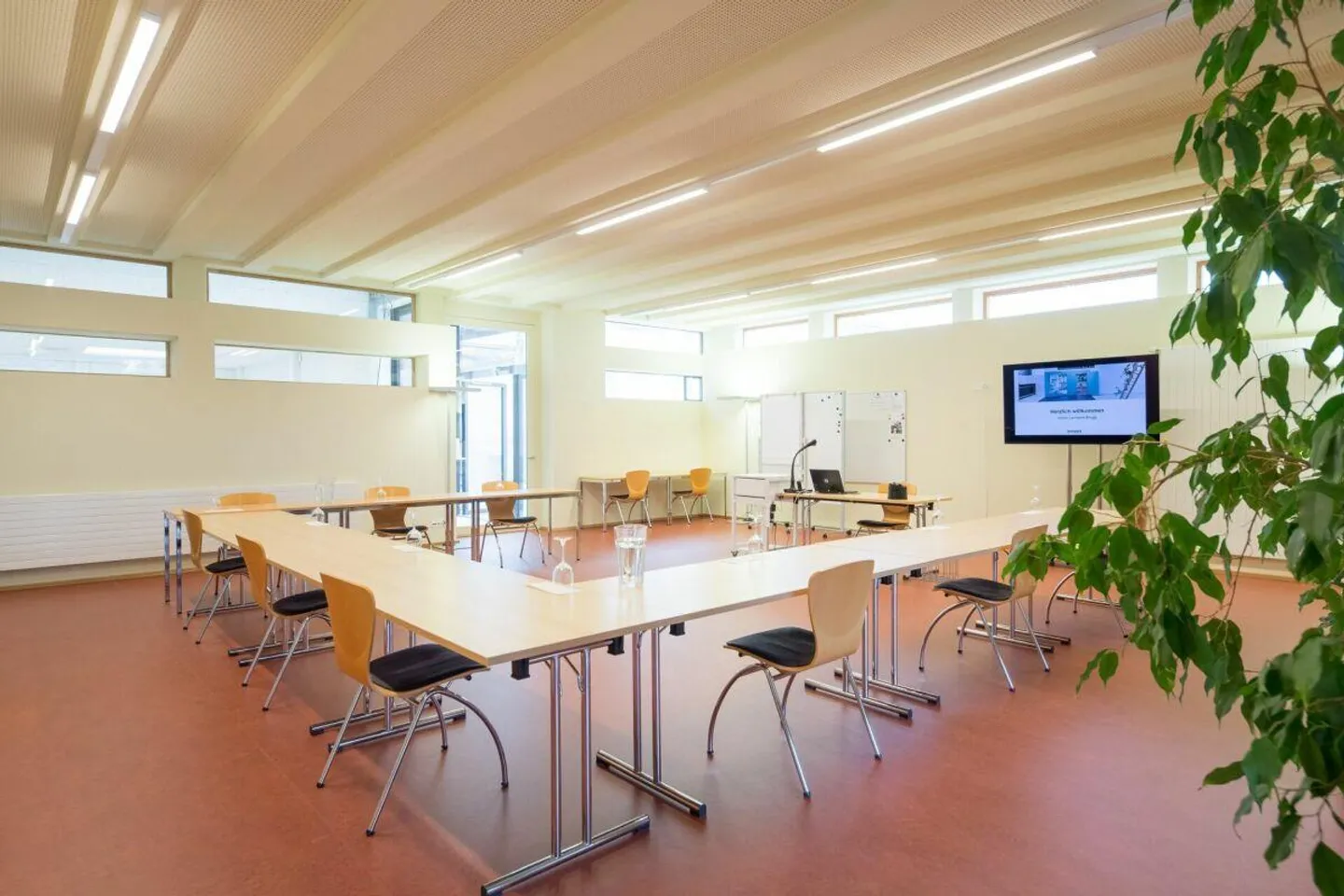 251 m² spazi commerciali/uffici e di formazione entusiasmanti nelle vicinanze ... - Foto 1 di 8