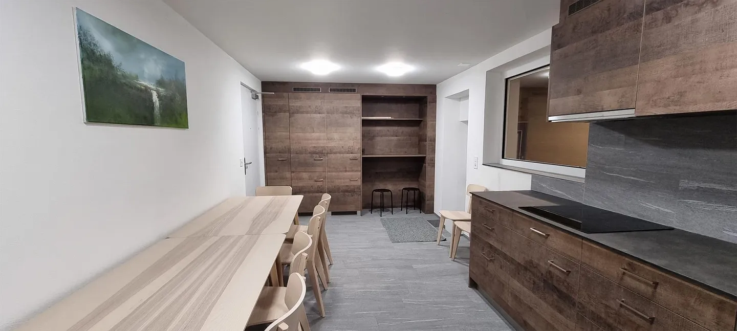 Nouveau bâtiment - chambre meublée avec douche/WC privée + balcon - comme à l'hôtel - Photo 13 sur 15
