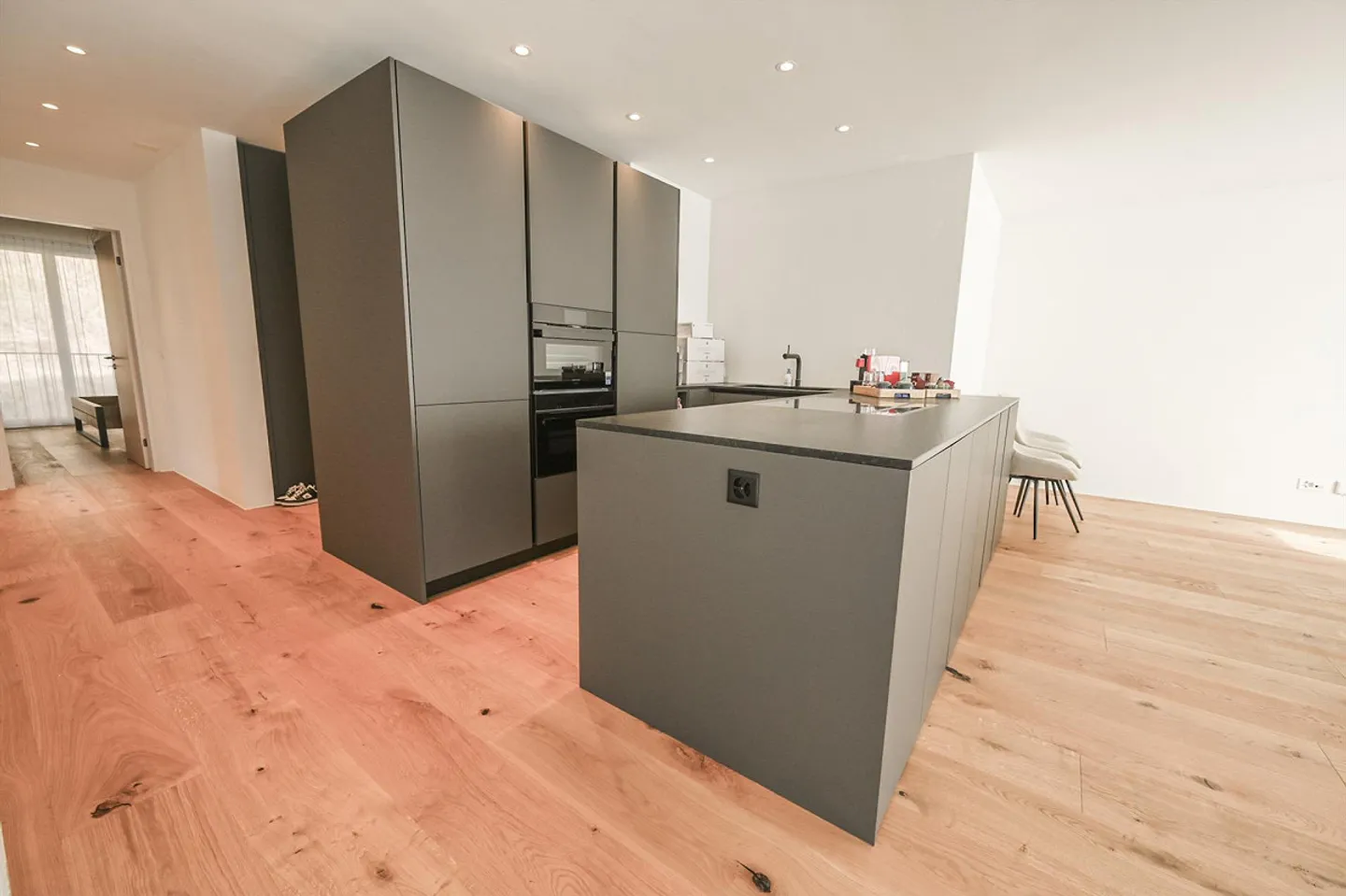 Appartement moderne et lumineux de 4,5 pièces (première occupation) - Photo 1 sur 6