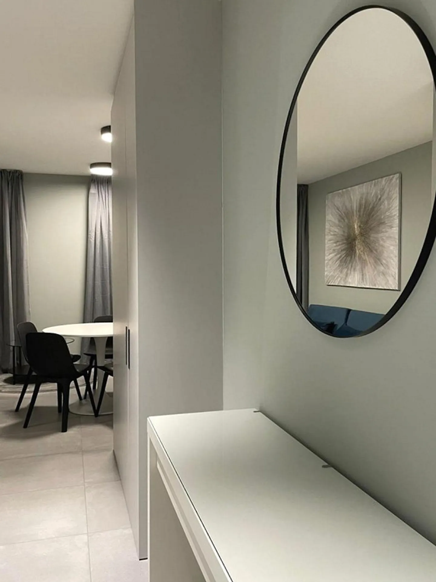 Furnished 2.5-room apartment in Morbio Inf. – Modern and bright - Photo 6 of 8